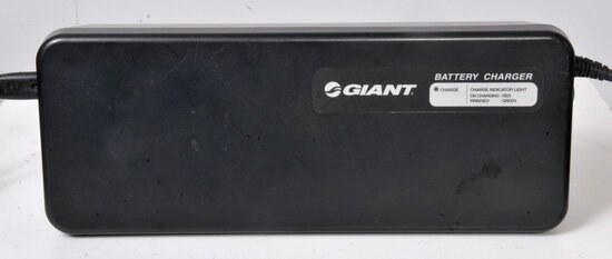 Giant 36 volt acculader org gebruikt